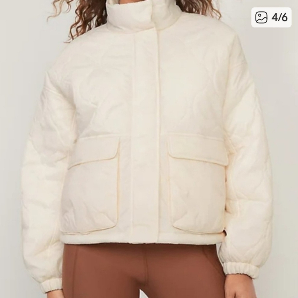 Old Navy Women's Cream Puffer Jacket